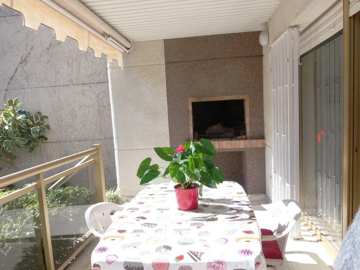 100M2 Big Apartment Private Garden And Pool/ 100M2 Gran Apartamento Jardin Privado Y Piscina / Acogedor Apartamento En Zona Tranquila Y Agradable Cambrils Luaran gambar